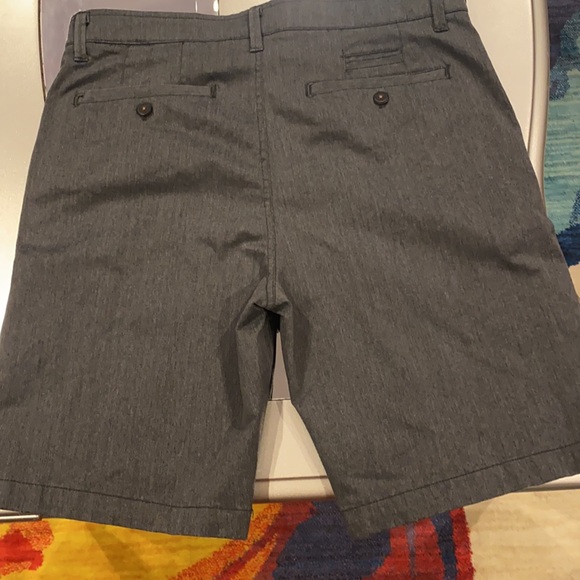 NWOT pristine Gentlemens outfitters gray flat front of 34 short - Picture 4 of 4